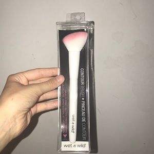 Wet n Wild contour brush